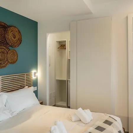 Gentile 46 Blu Luxury Flat *