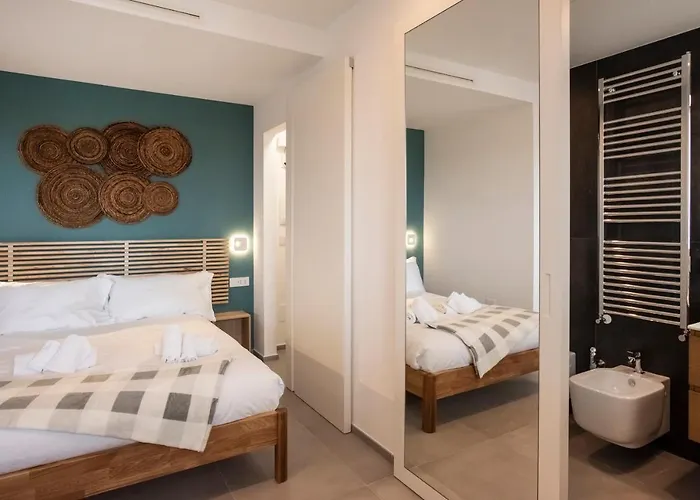 Gentile 46 Blu Luxury Flat